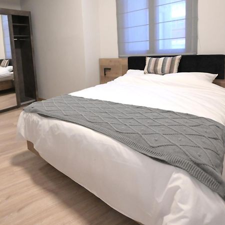 Umbrella Street Center Luxury 2 Bedroom Bucureşti Exterior foto